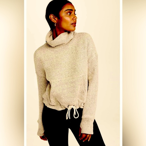 NWOT- WOMENS BEAUTIFUL COWL NECK 
DRAWSTRING COTTON TOP⭐️ - Picture 1 of 7